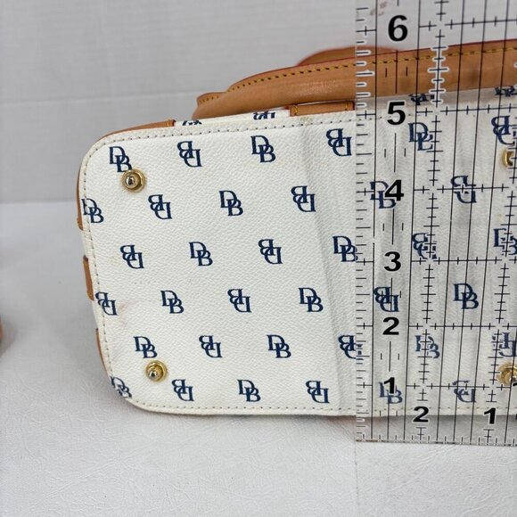 Dooney & Bourke Domed Satchel White Signature Logo Crossbody Strap Glasses Case - Picture 16 of 16